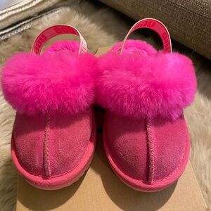 Fuchsia pink Ugg funkette slippers size 9